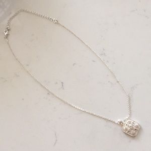 💍Glittery silver pendant with chain